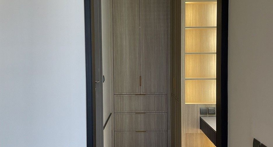 For sale 3 bedrooms condo in Watthana, Bangkok