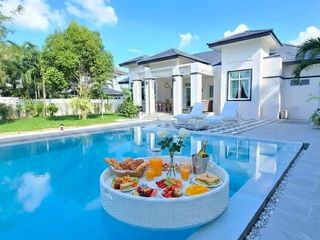 For rent 3 ベッドルーム villa in Bang Saray, Pattaya