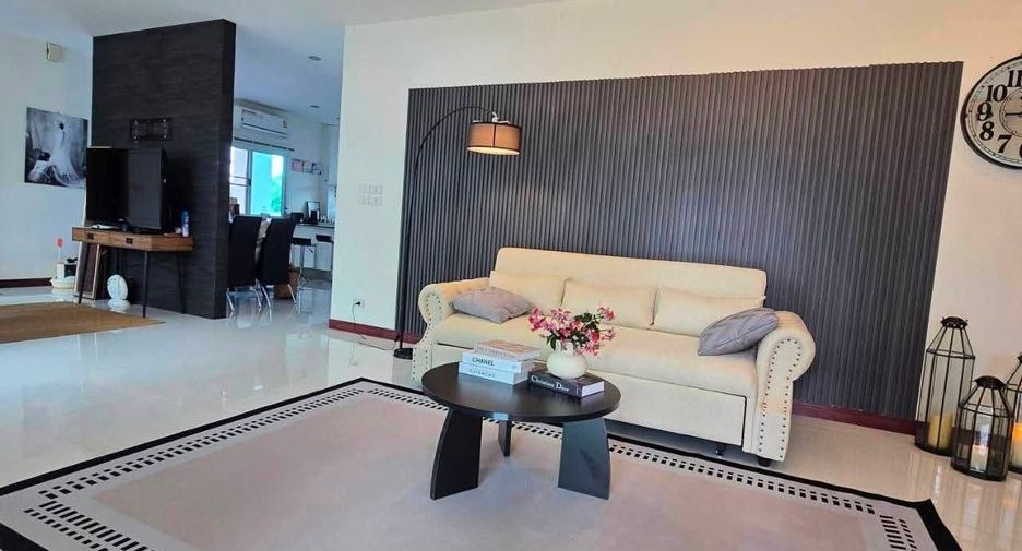 For rent 3 ベッドルーム villa in Bang Saray, Pattaya