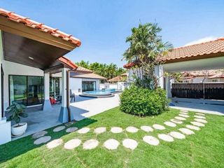 For rent 4 bedrooms house in Huay Yai, Pattaya
