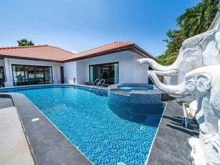 For rent 4 bedrooms house in Huay Yai, Pattaya