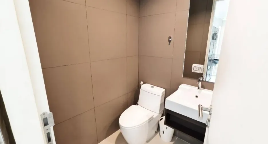 Condo en alquiler de 2 habitaciones en Watthana, Bangkok