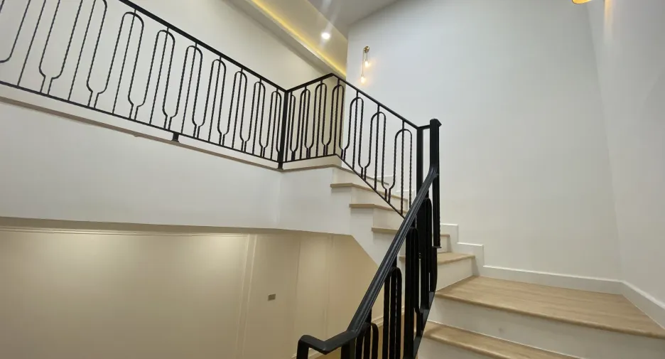 Casa adosada en venta de 3 habitaciones en Watthana, Bangkok
