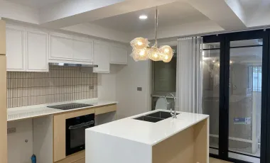 Casa adosada en venta de 3 habitaciones en Watthana, Bangkok