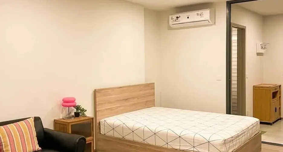 For rent studio condo in Khlong Toei, Bangkok