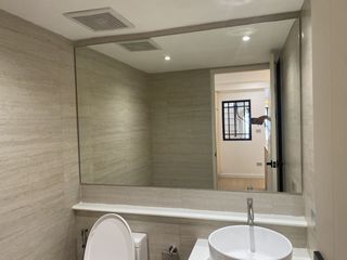 Casa adosada en venta de 3 habitaciones en Watthana, Bangkok