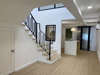 Casa adosada en venta de 3 habitaciones en Watthana, Bangkok