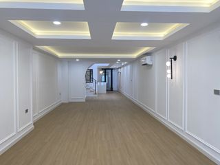 Casa adosada en venta de 3 habitaciones en Watthana, Bangkok