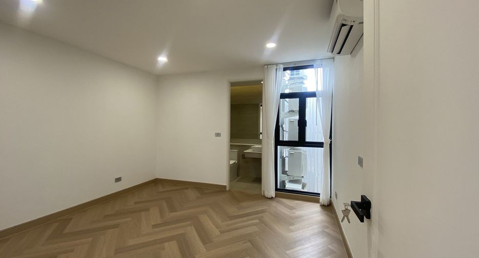 Casa adosada en venta de 3 habitaciones en Watthana, Bangkok
