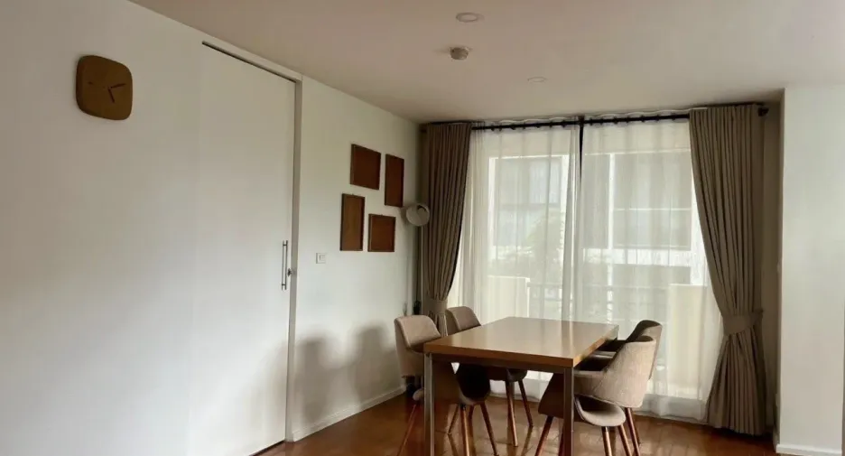 For rent 2 bedrooms apartment in Watthana, Bangkok