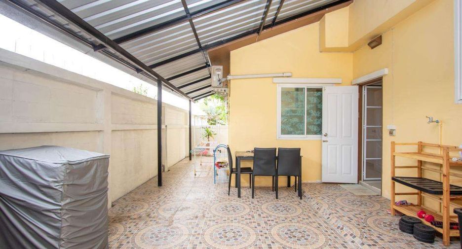 For rent 4 bedrooms house in San Sai, Chiang Mai