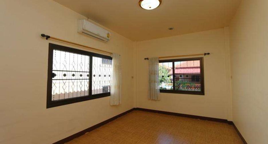 For rent 3 bedrooms house in Mueang Chiang Mai, Chiang Mai