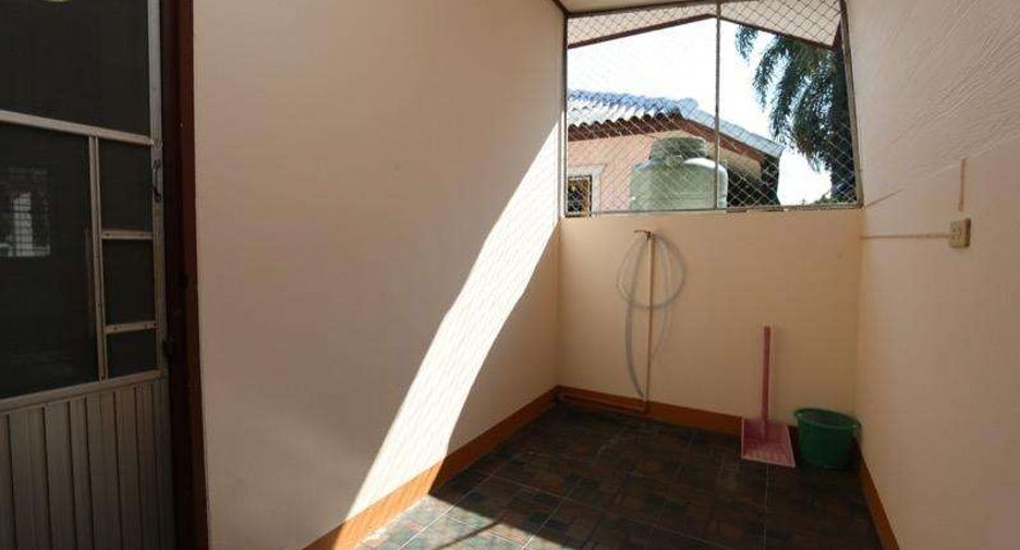 For rent 3 bedrooms house in Mueang Chiang Mai, Chiang Mai