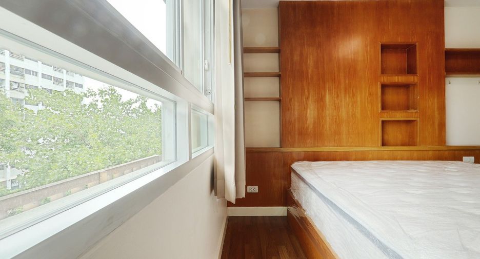 For rent 1 bed condo in Watthana, Bangkok