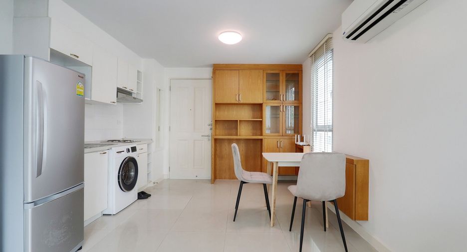 For rent 1 bed condo in Watthana, Bangkok