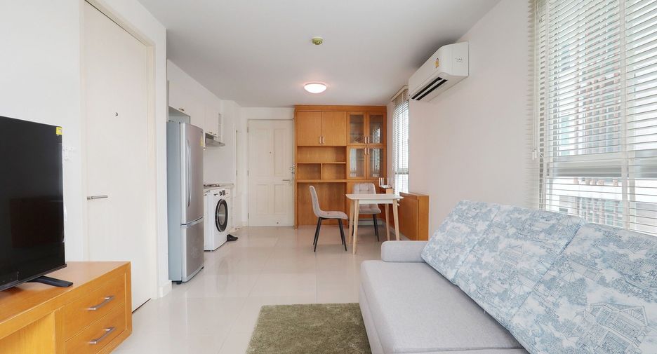 For rent 1 bed condo in Watthana, Bangkok