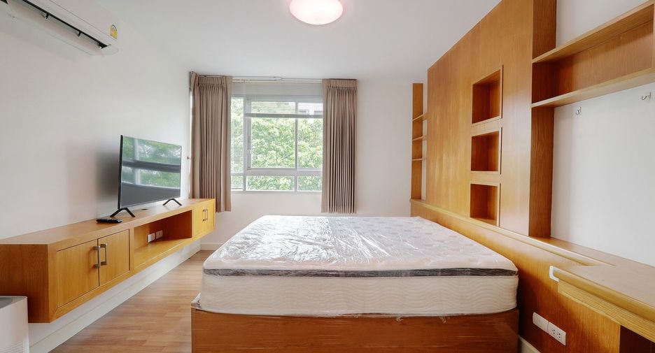 For rent 1 bed condo in Watthana, Bangkok