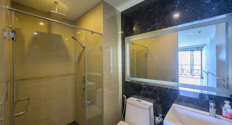 Продажа 2 спальни кондо в Йомтиен, Паттайя