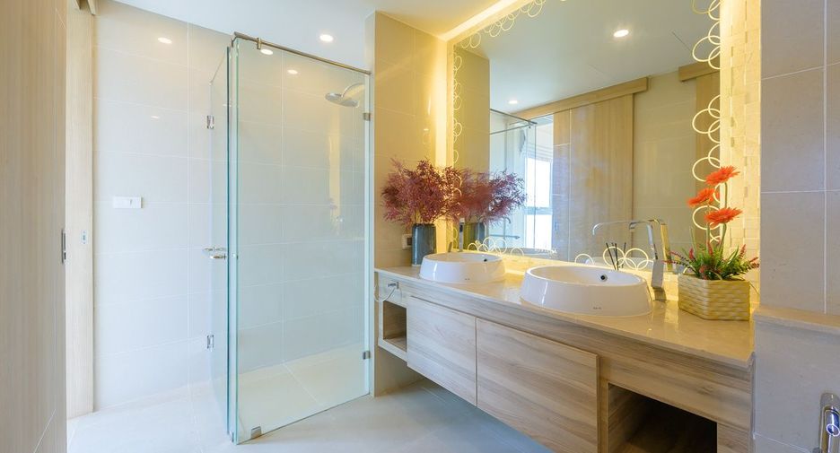 For sale 2 bedrooms condo in Jomtien, Pattaya