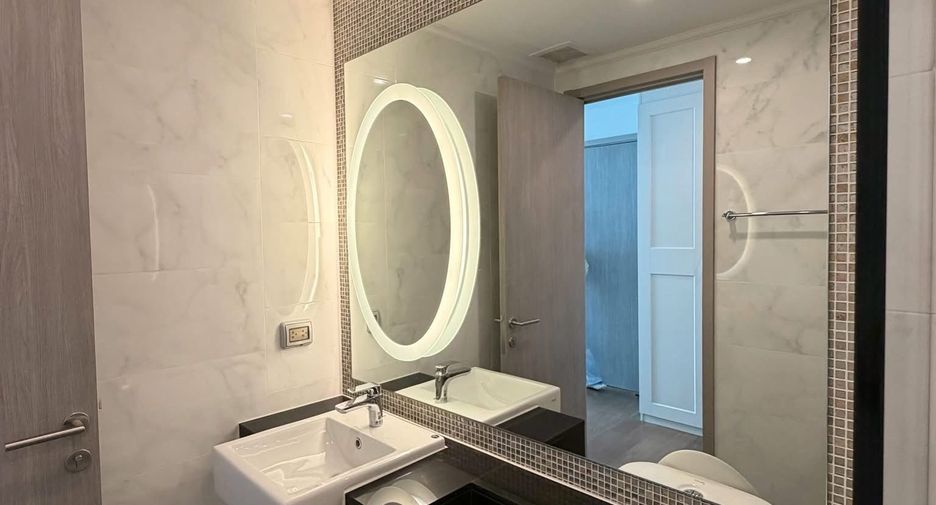 For rent 2 bedrooms condo in Watthana, Bangkok