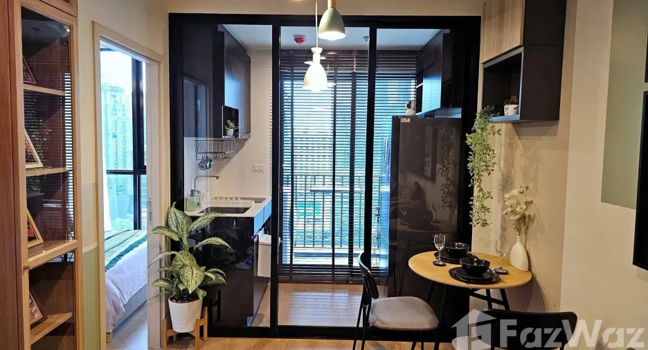À louer 1 chambre condo à Huai Khwang, Bangkok