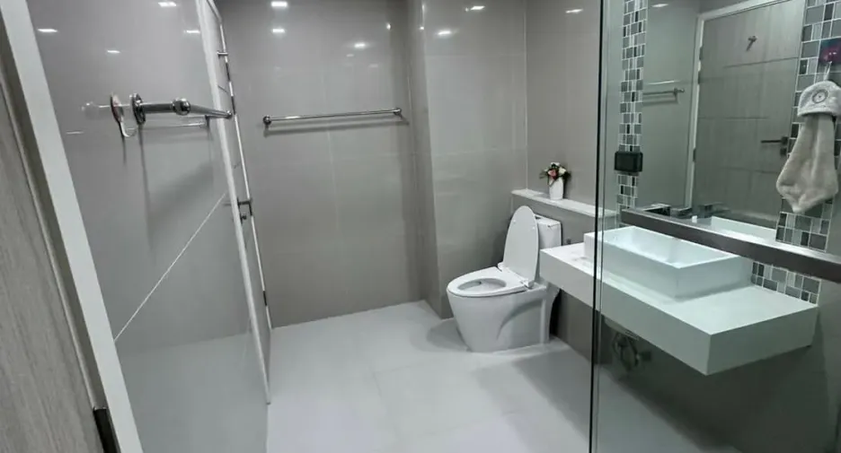 For sale 1 bed condo in Bang Lamung, Chonburi
