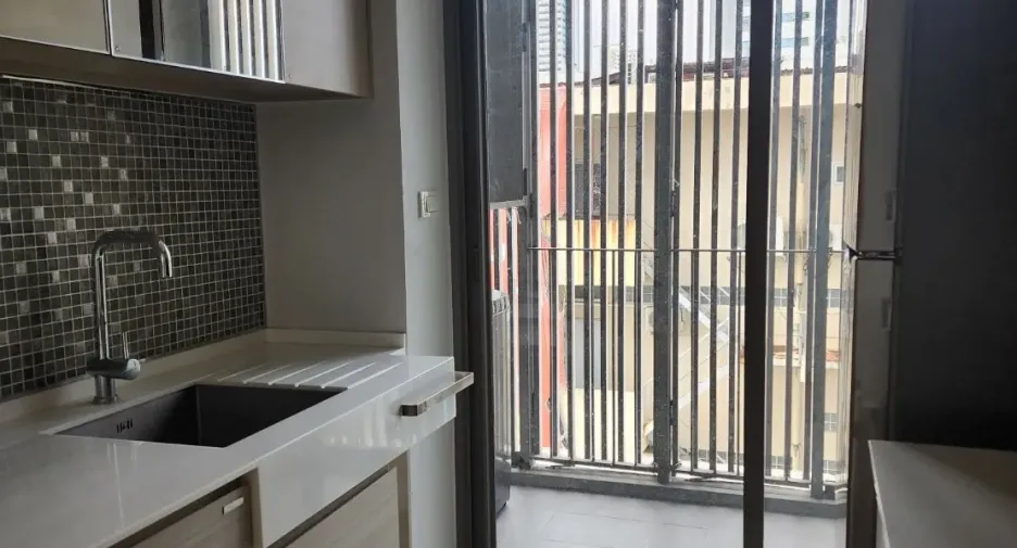 For rent 1 Beds condo in Khlong San, Bangkok