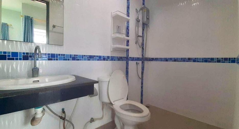 Casa adosada en venta de 3 habitaciones en Bang Lamung, Chonburi