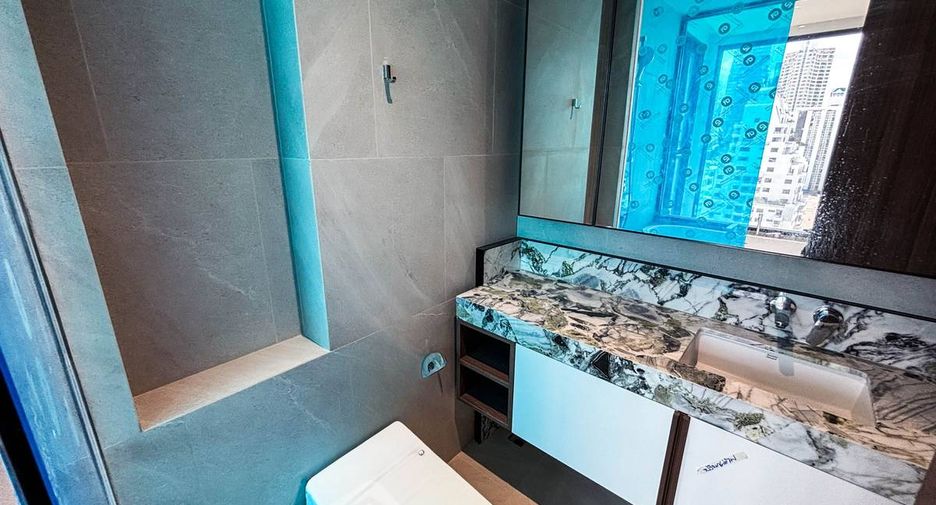 Condo en alquiler y en venta de 2 habitaciones en Sathon, Bangkok