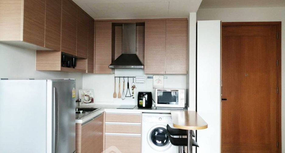 For rent and for sale 1 bed condo in Khlong Toei, Bangkok