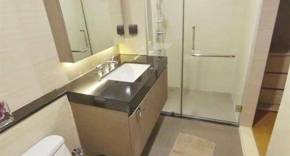 For rent 1 bed condo in Pathum Wan, Bangkok