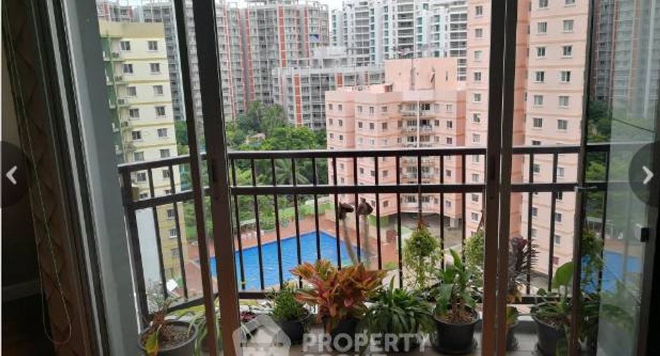 For rent 2 bedrooms condo in Yan Nawa, Bangkok