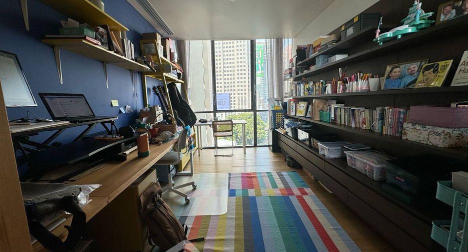 For rent 2 ベッドルーム condo in Watthana, Bangkok