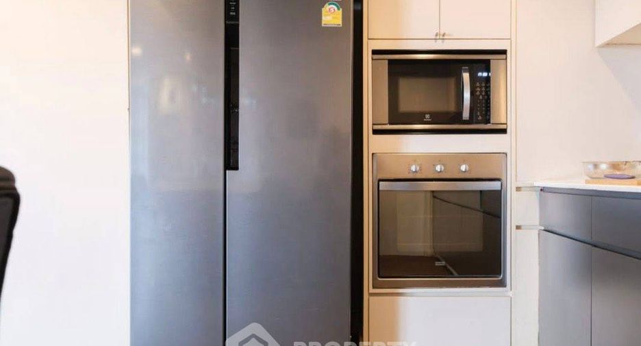 For rent 2 bedrooms condo in Yan Nawa, Bangkok