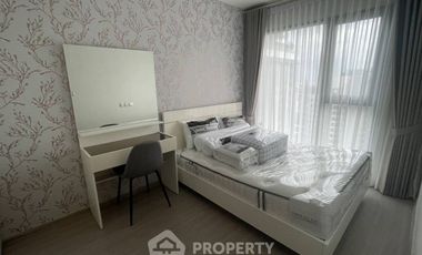 For rent 2 bedrooms condo in Huai Khwang, Bangkok
