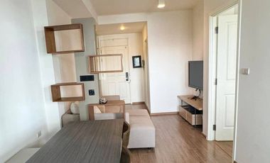 Condo en alquiler de 1 habitaciones en Yan Nawa, Bangkok