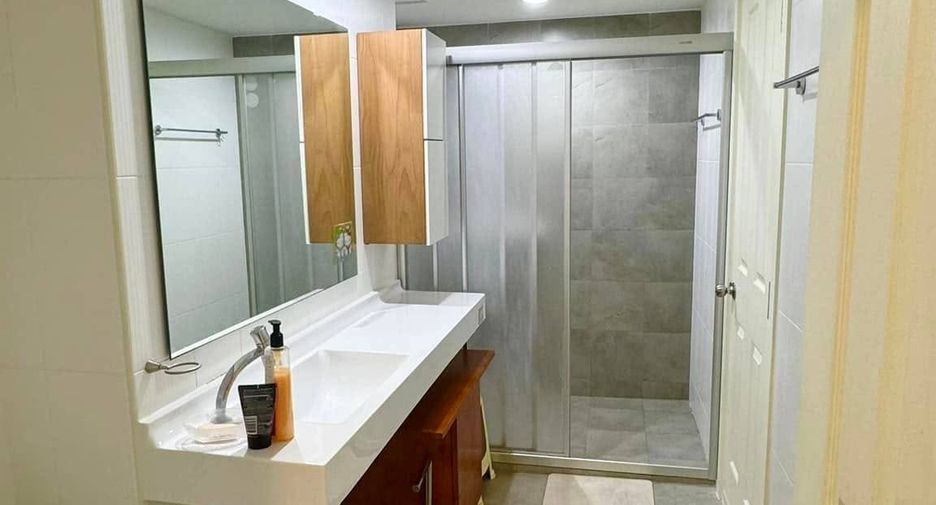 Condo en alquiler de 1 habitaciones en Yan Nawa, Bangkok