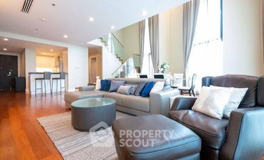 For rent 3 bedrooms condo in Khlong Toei, Bangkok
