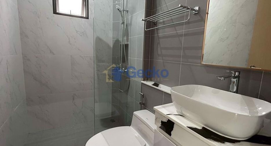 Casa en venta de 4 habitaciones en Bang Lamung, Chonburi
