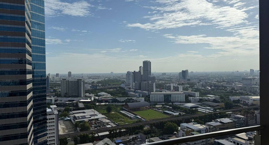 Wohnung zur Miete mit 3 Zimmer in Watthana, Bangkok