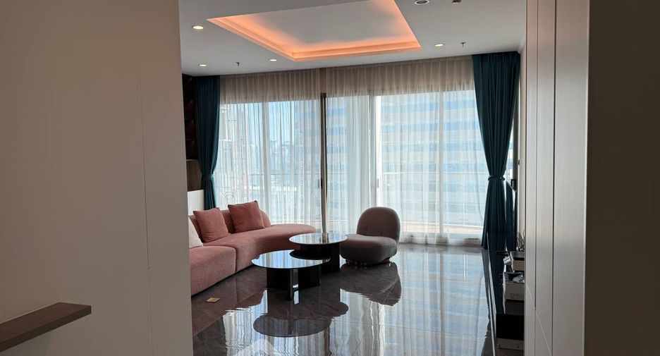 Wohnung zur Miete mit 3 Zimmer in Watthana, Bangkok