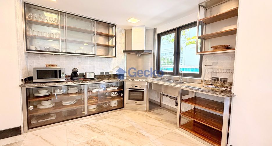 For rent 3 bedrooms house in Na Jomtien, Pattaya