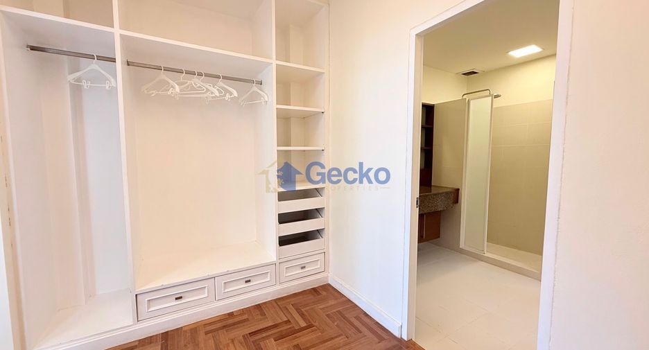 For rent 3 bedrooms house in Na Jomtien, Pattaya