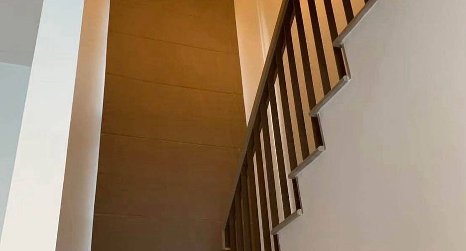 For rent 4 ベッドルーム house in Bang Kapi, Bangkok