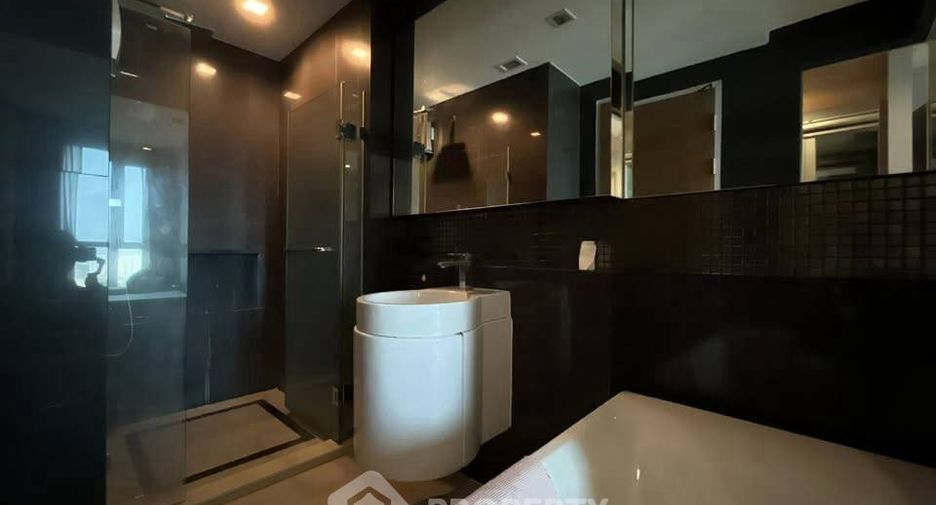 For rent 1 bed condo in Phra Khanong, Bangkok
