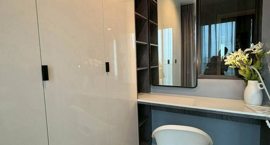 For rent 1 bed condo in Pathum Wan, Bangkok