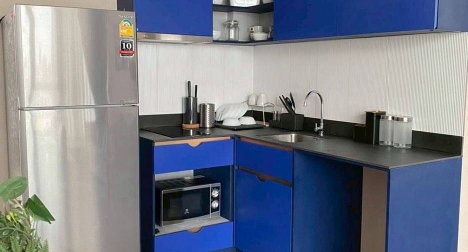 For rent 2 bedrooms condo in Watthana, Bangkok