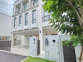 For rent 4 bedrooms house in Lat Krabang, Bangkok