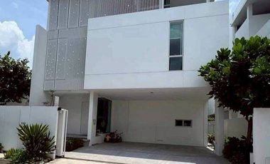 出租 4 卧室 独立屋 在 Bueng Kum, 曼谷
