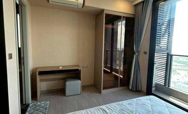 Wohnung zur Miete mit 1 Zimmer in Huai Khwang, Bangkok